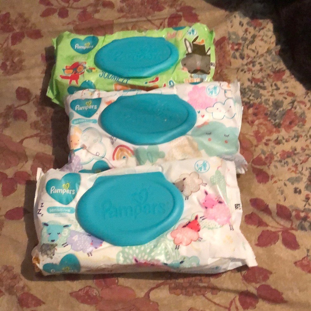 Pampers wipes